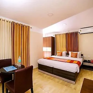 Tayas Hotel